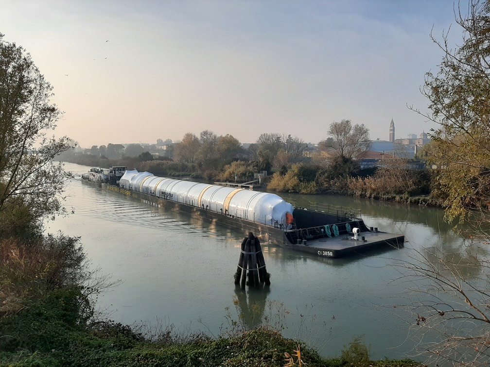 Idrovia Rovigo-Venezia, funziona ed abbatte i costi di trasporto 2 1549 2020 chiatta 1 2