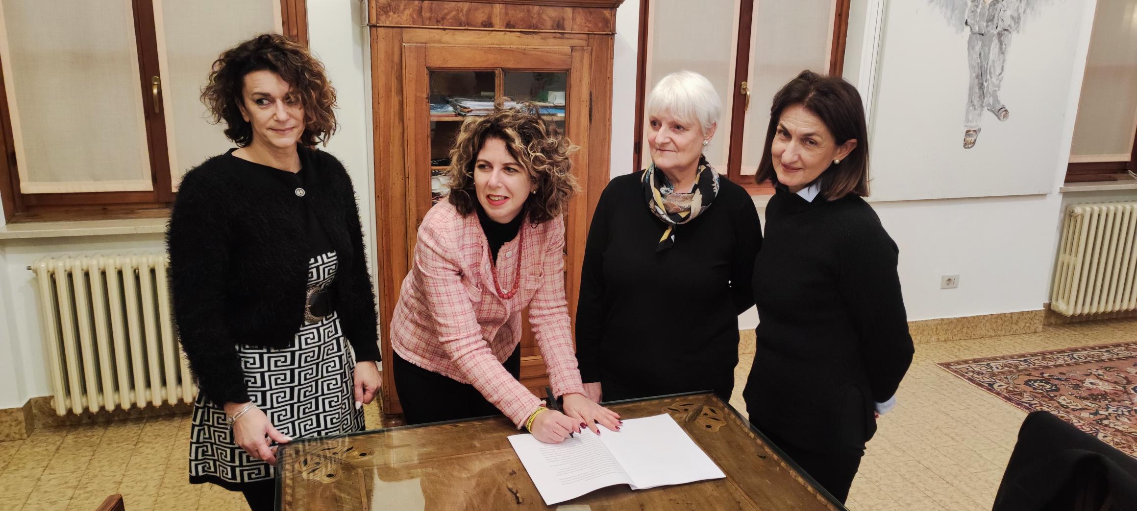 Apre a Povegliano lo Sportello di Telefono Rosa. Tedeschi: “Un aiuto concreto per le donne contro la violenza”