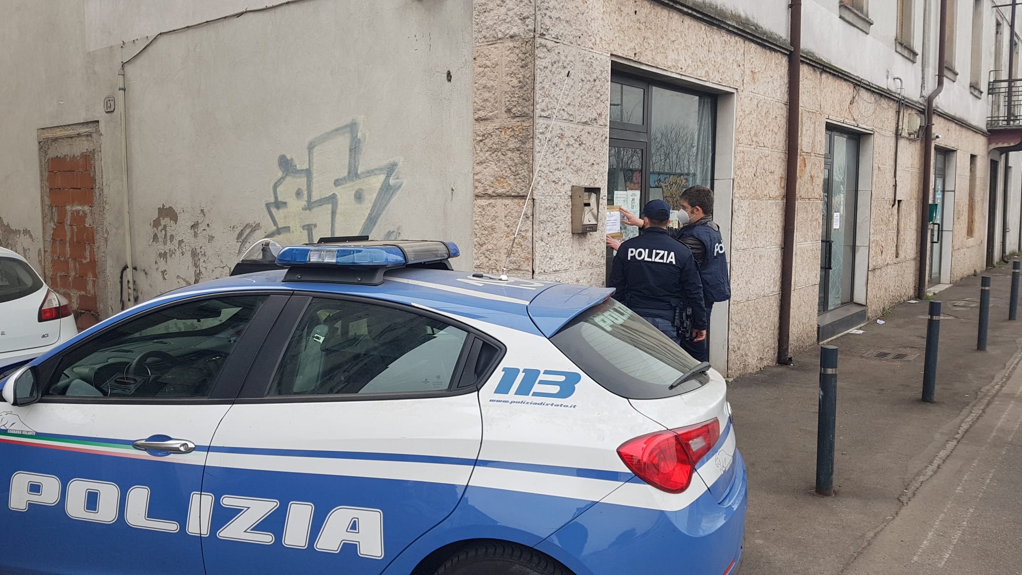 Chiuso per droga dalla Polizia il “Rock Bar” in stradone S. Lucia