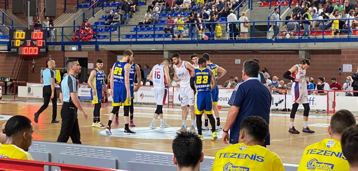 Scaligera basket, Mantova strappa gara 3 e costringe Verona ad un altro match