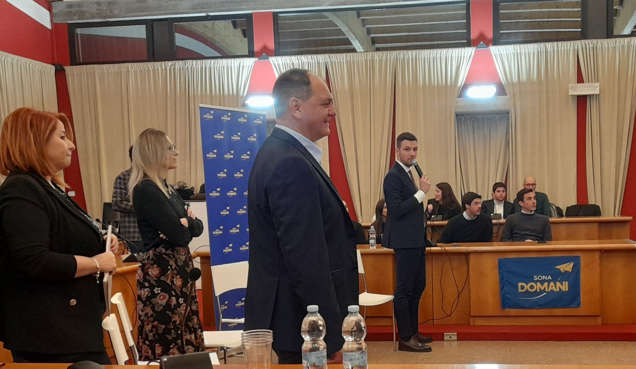 Sona Domani e Scelta per Sona accendono i motori per le elezioni: «Progetto ancora aperto anche a Mazzi ed ai partiti»