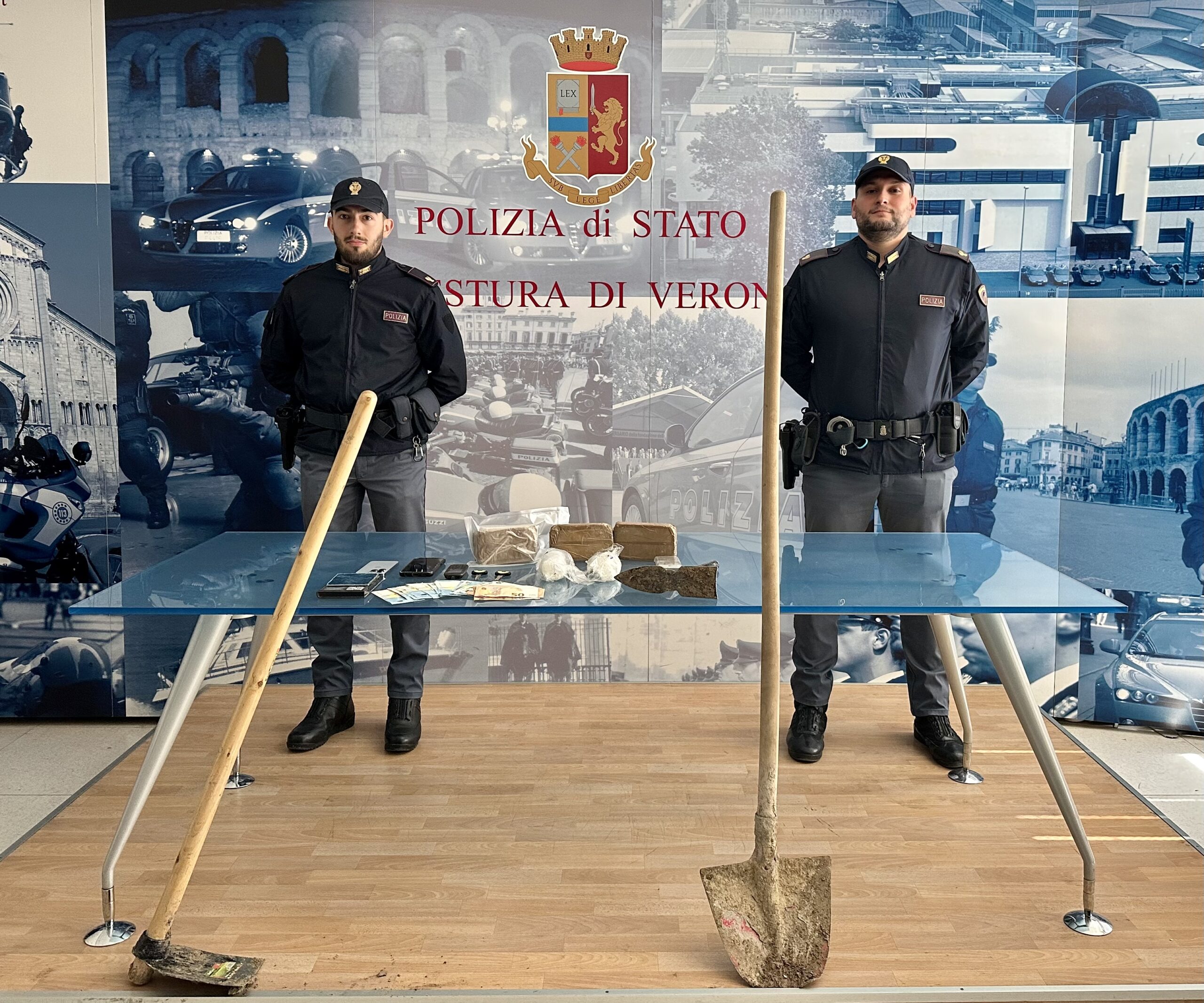 Due arresti per una rapina del settembre scorso a Negrar. Dentro anche tre spacciatori che vendevano eroina nella Bassa