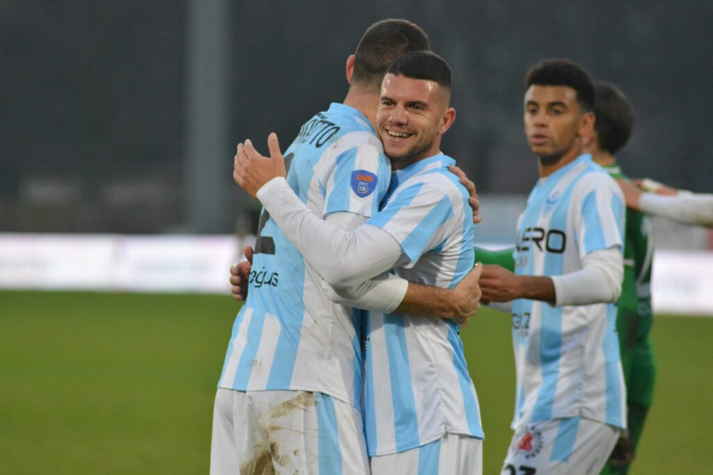 Serie D: Il Legnago vince e sale in testa. Tre punti anche per il Caldiero. Villafranca e Sona Ko. 1 320396821 1546399079167389 5838082101147517322 n
