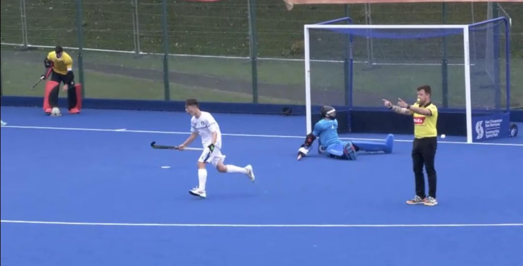 Le parate di Mattia Serpelloni mandano in finale gli azzurri agli Europei B U18