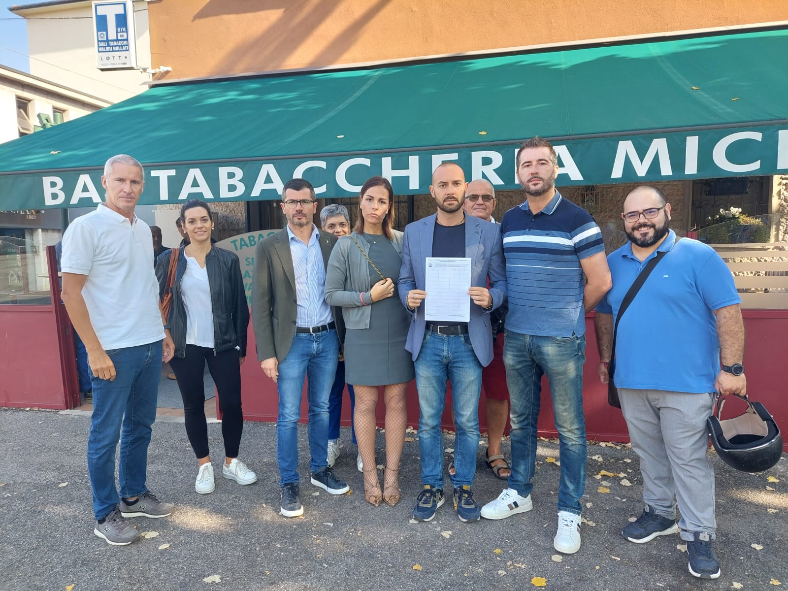 Santa Lucia e Golosine, raccolta di firme della Lega per avere maggiore sicurezza