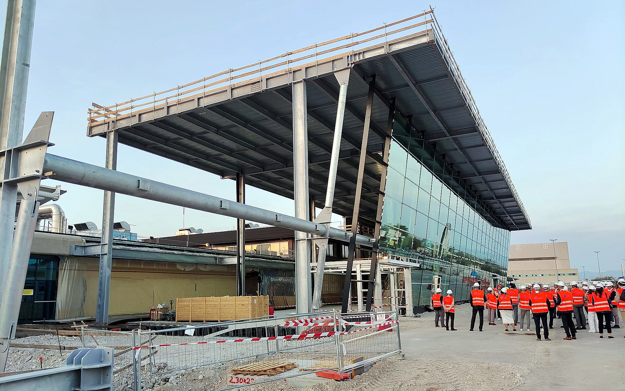 Aeroporto Catullo: quando il saggio indica la luna, lo stolto guarda il dito