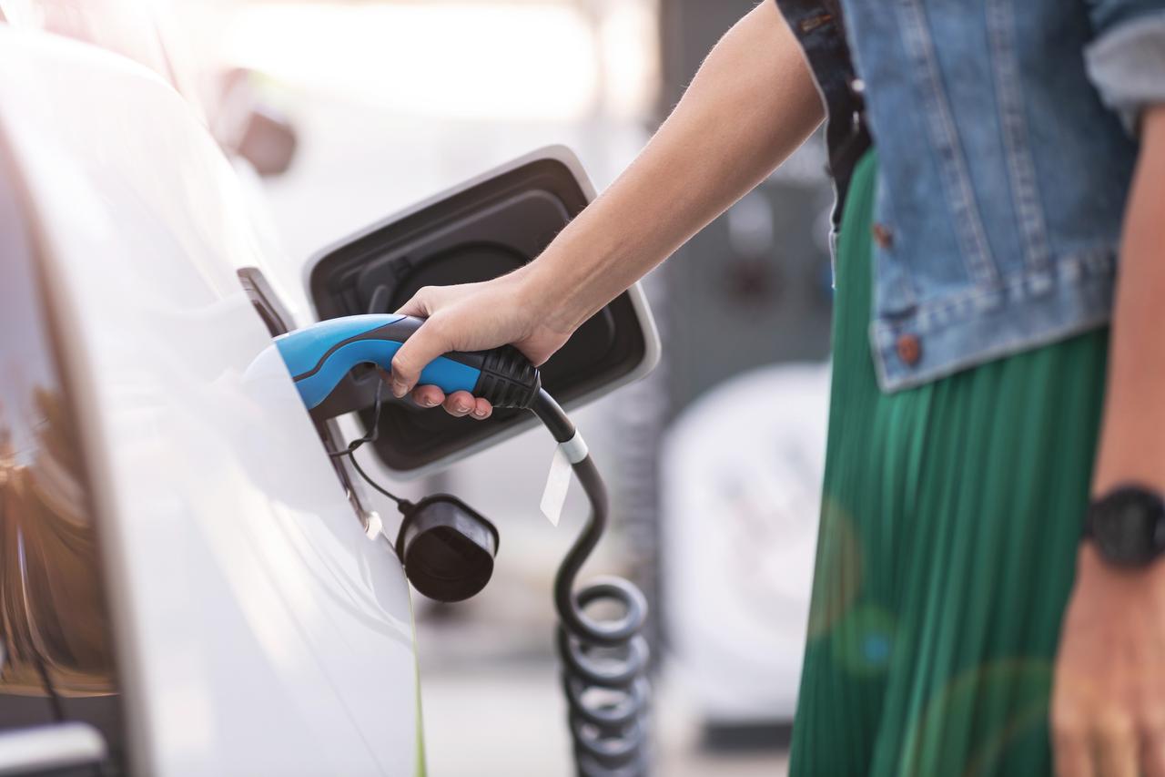 Auto ibride ed elettriche, a Verona sono cresciute del 72% ed oggi sono oltre 21mila