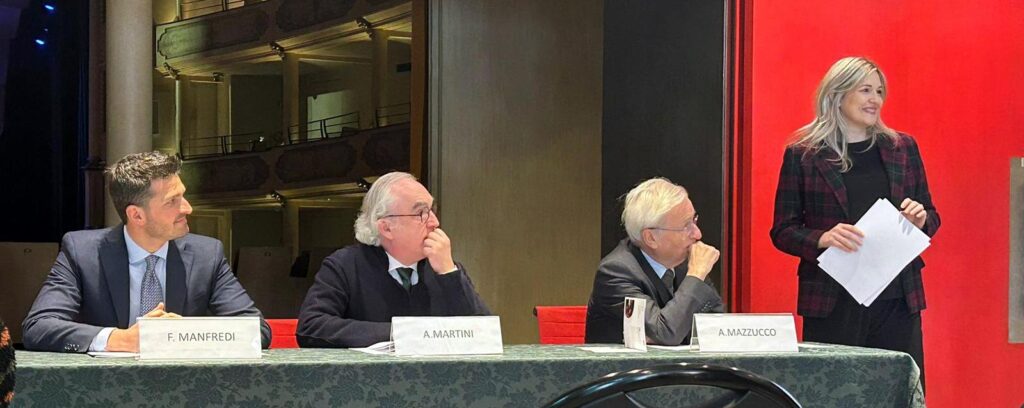 Presentazione del Ristori Baroque Festival 2024: da sinistra Filippo Manfredi, DG di Cariverona, il direttore artistico Alberto Martini e il presidente della Fondazione Alessandro Mazzucco. A destra Elisabetta Gallina