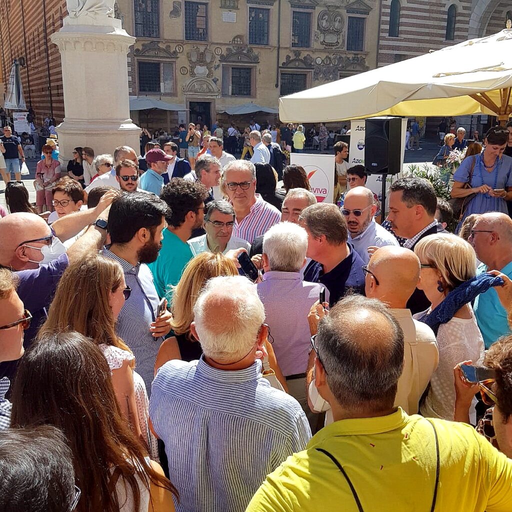 Calenda a Verona 02
