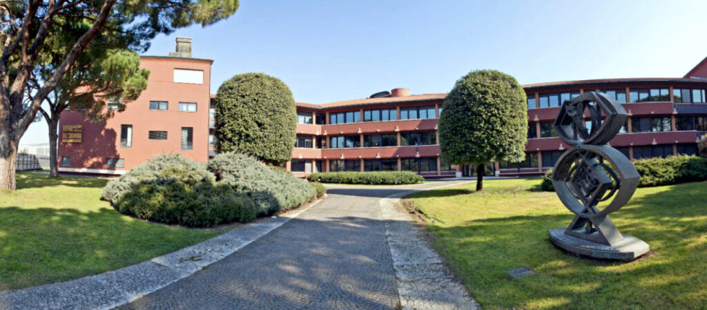 Generali-Cattolica, si va verso la fusione con concambio? L'ipotesi: una newco nel ramo danni a marchio veronese 1 Cattolica sede Verona 8