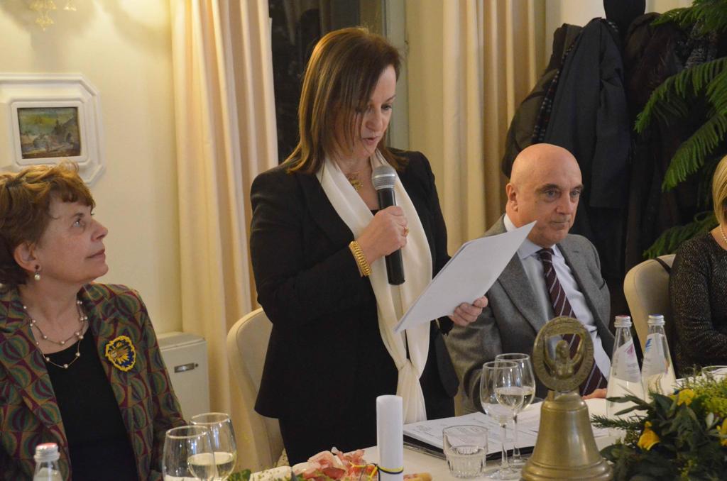 Domani Agli Angeli, tavola rotonda e spettacolo: Donne e uomini uniti in ‘Social catena’