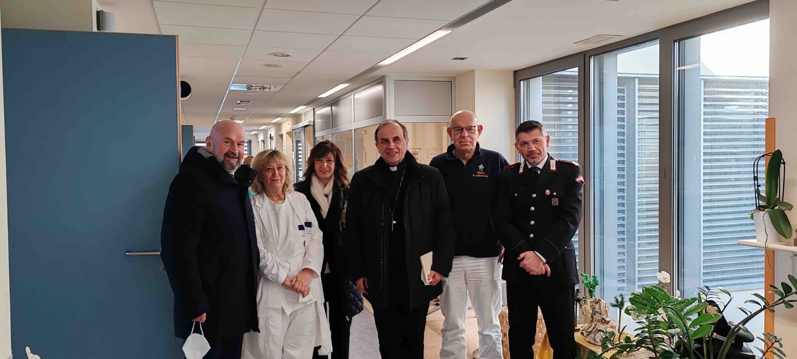 Il Vescovo in ospedale per gli auguri ai malati. Umanizzazione della cura, il sostegno ai malati a casa