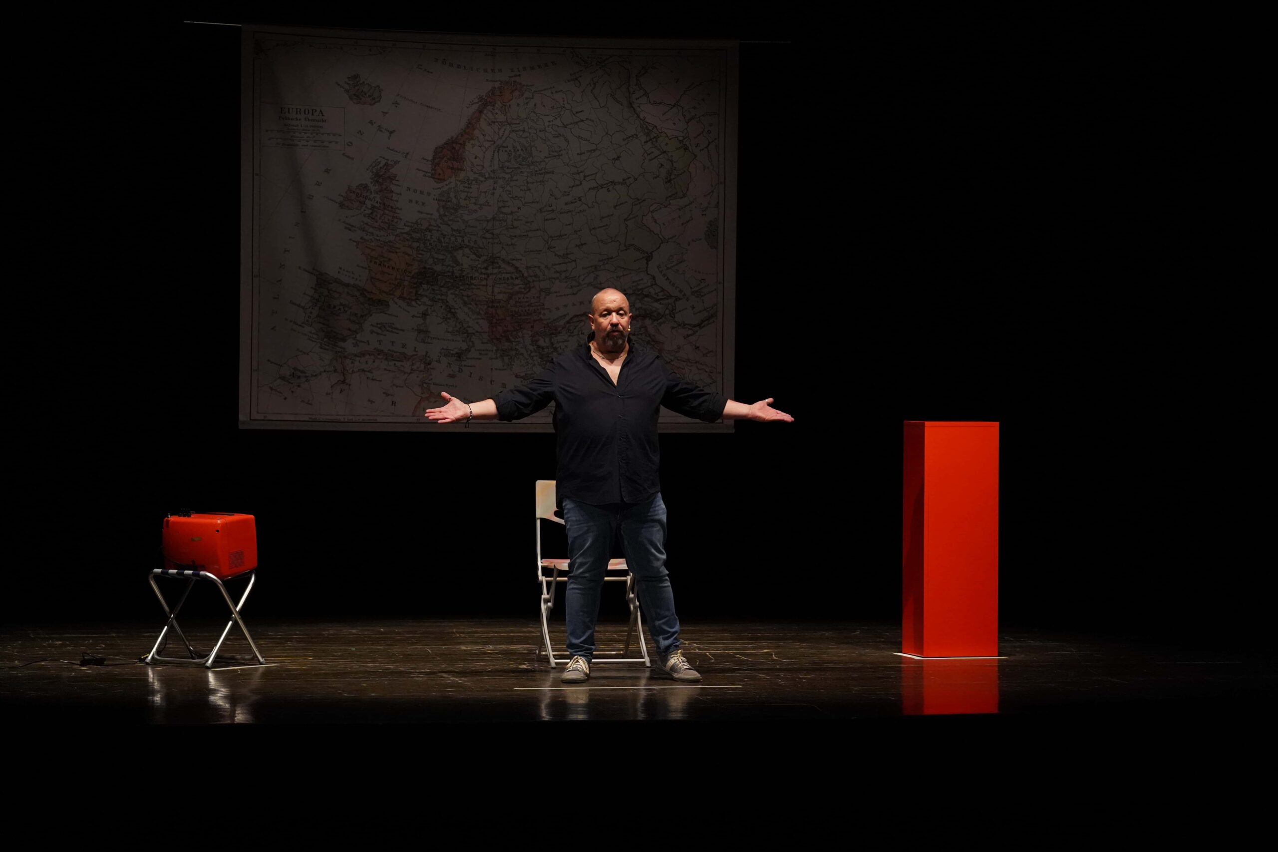 Una stand up comedy in dialetto veneto per rileggere la realtà. “Esprimi un desiderio” approda all’Astra il 19 gennaio