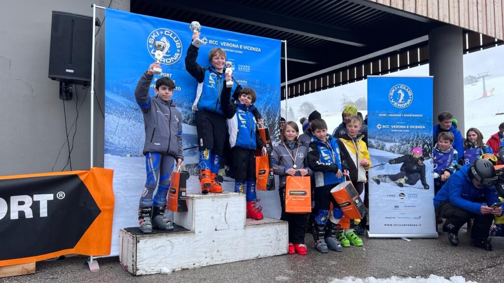 FOTO PREMIAZIONI CATEGORIA CUCCIOLI 2012