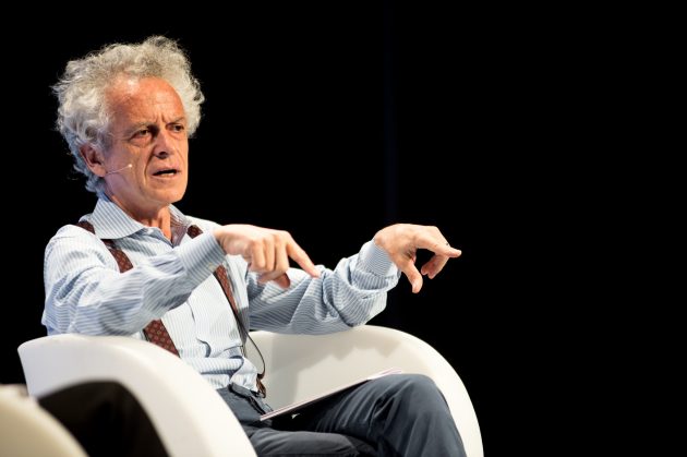 I polacchi accolgono milioni di ucraini, ma non vogliono siriani e afghani. Il motivo c’è. L’ha spiegato Rampini, il ‘liberal’ dalle tiracche rosse