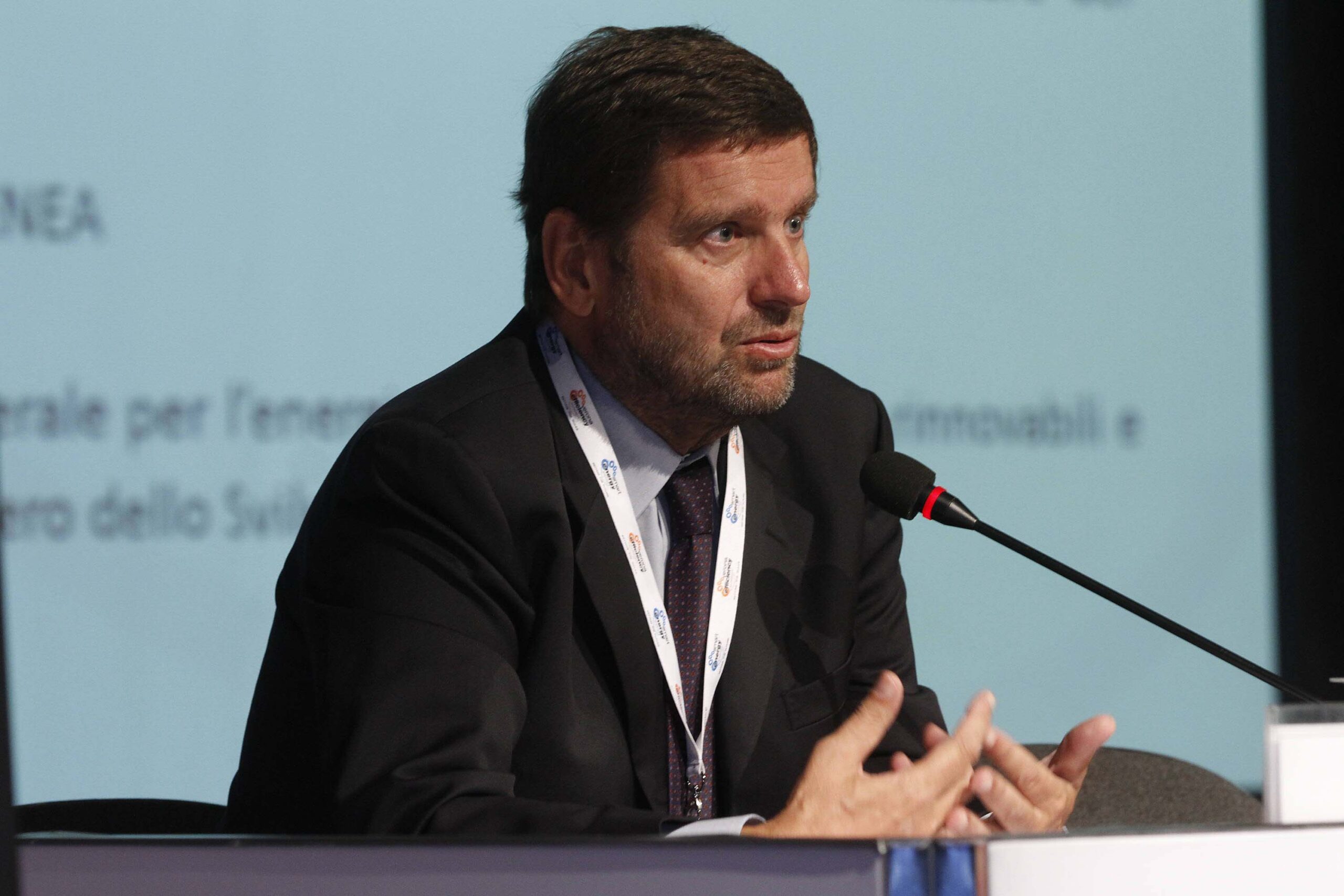 Nove idee per la crescita economica e la sostenibilità. La transizione all’economia circolare secondo l’ENEA: meno rifiuti, più riciclo e riutilizzo di materie prime