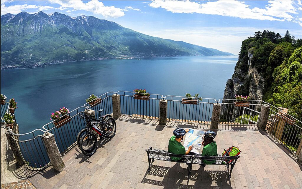 Il lago di Garda in cima ai desideri del turismo globale: 80 buyer da 25 Paesi in visita alle strutture del territorio 1 Garda 2 1