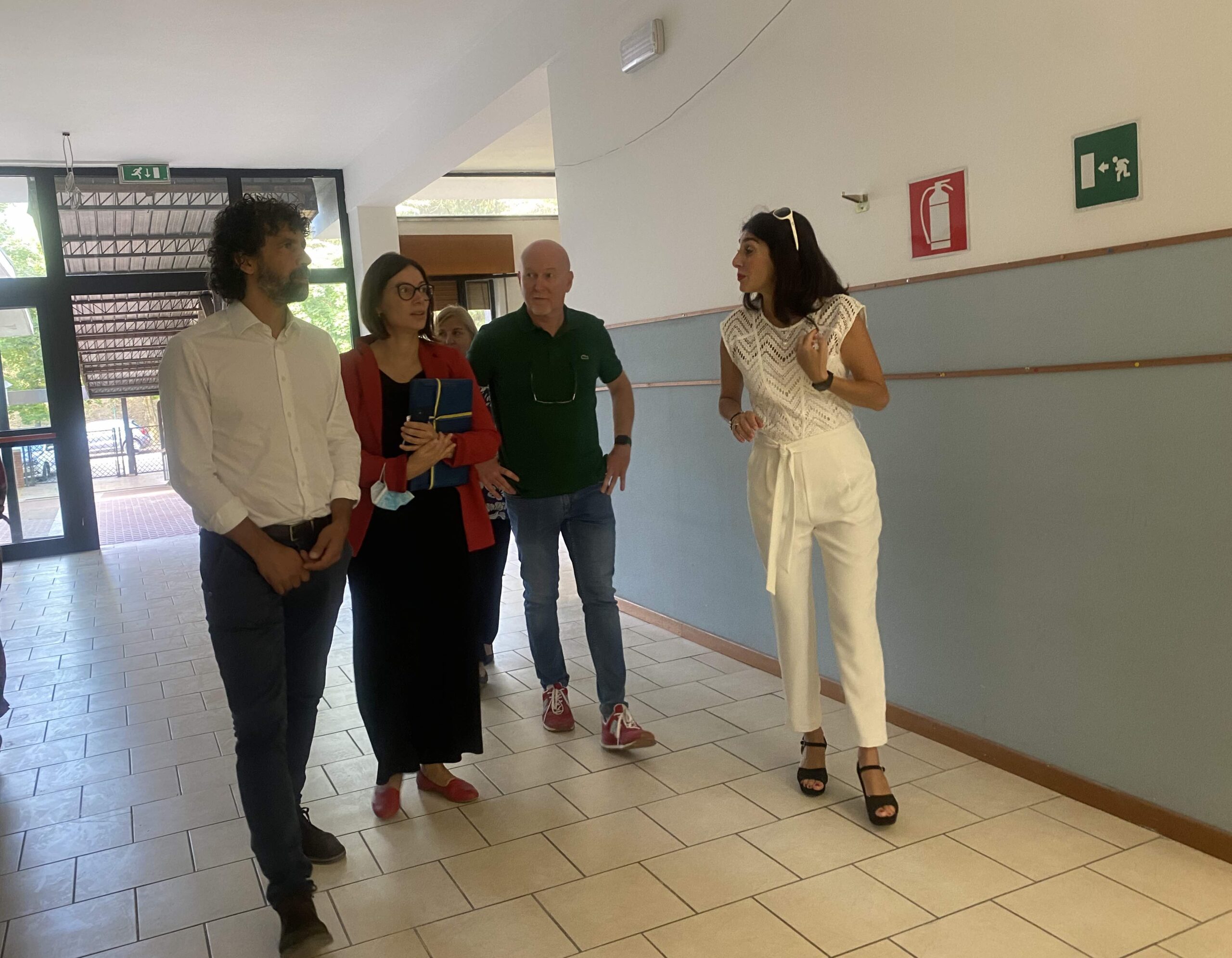 Primo Giorno di Scuola. Tommasi nelle scuole per augurare un buon anno scolastico agli studenti di Verona.
