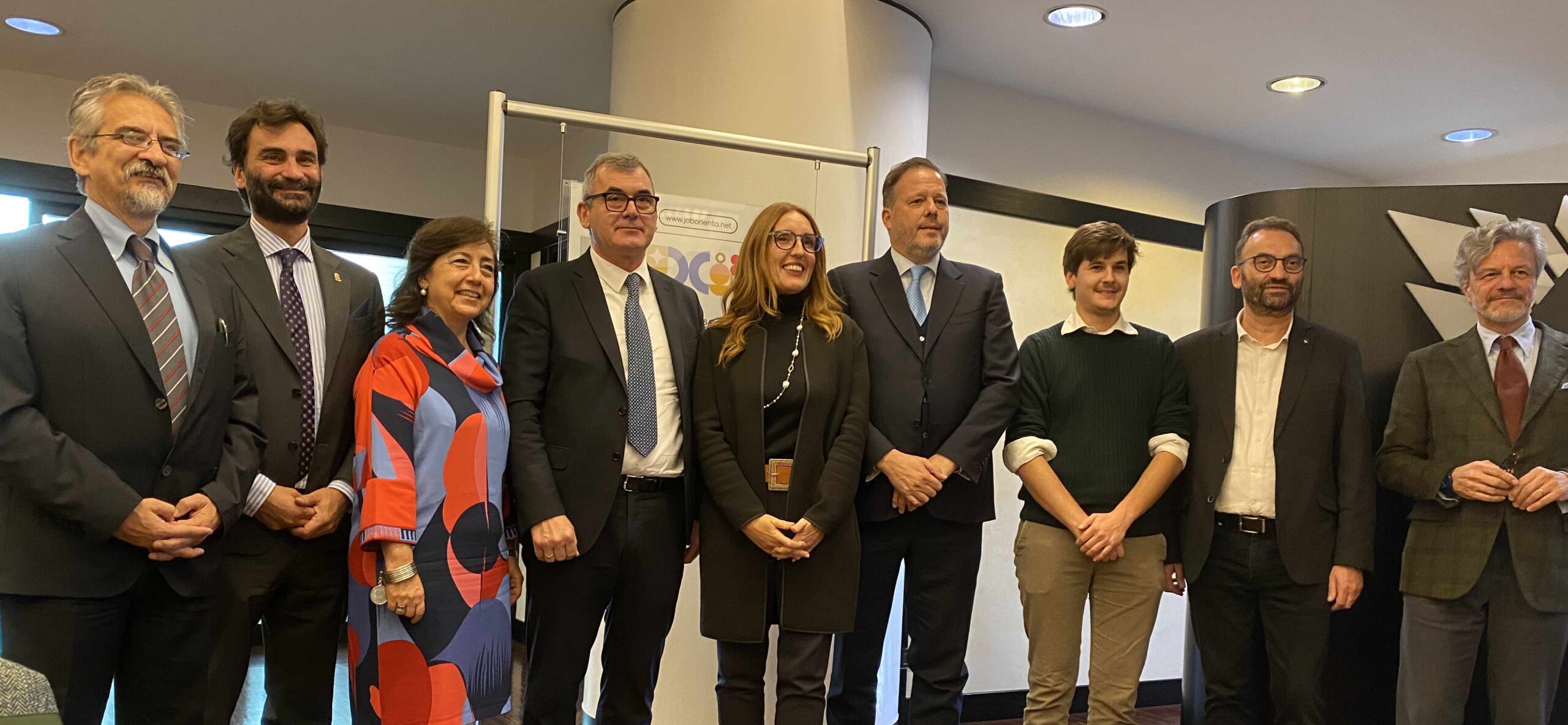 Da giovedì 24 a sabato 26 novembre 2022, alla fiera di Verona torna JOB&Orienta, il salone nazionale dell’orientamento, la scuola, la formazione e il lavoro.