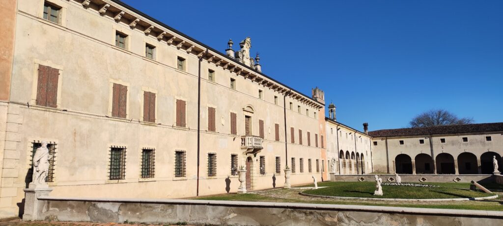 “M’illumino di meno": Povegliano si mobilita e spegne le luci di Villa Balladoro 1 IMG 20211203 123309