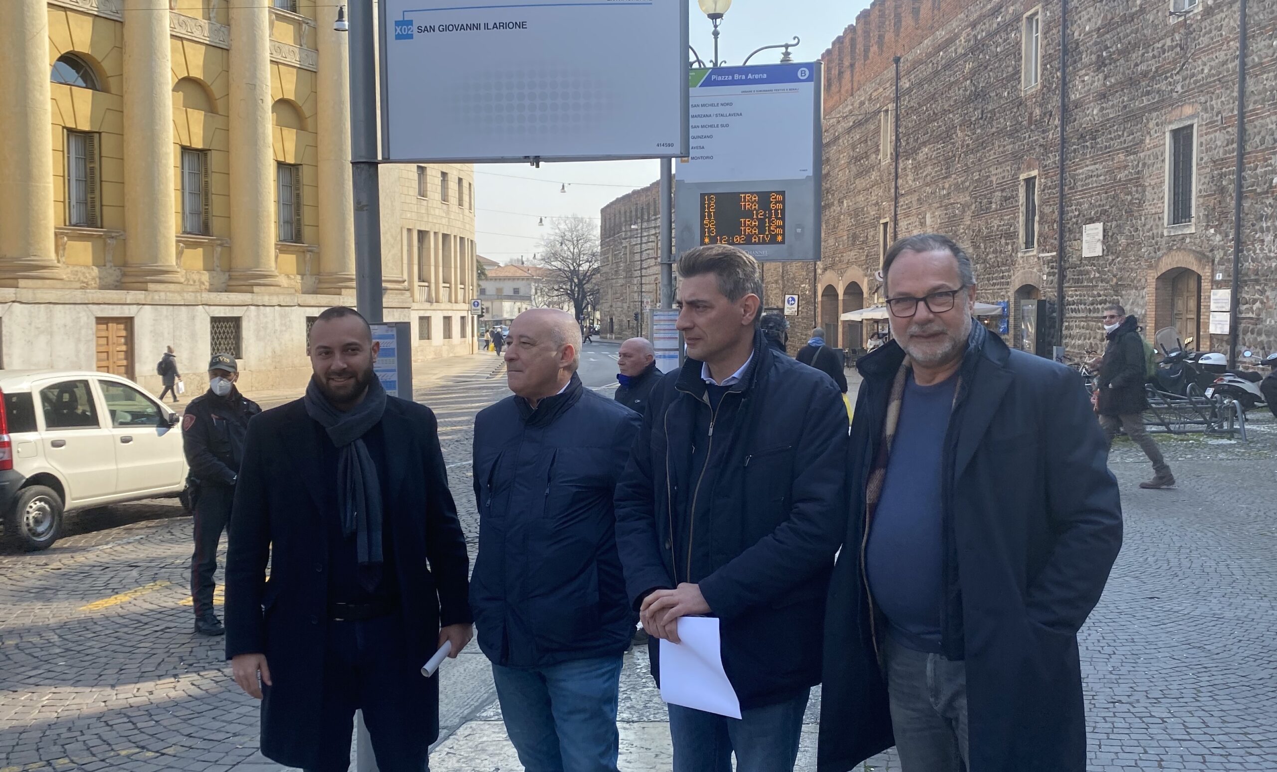 Nuovo look per le fermate dei bus in città e provincia. Restyling per 5mila fermate Atv