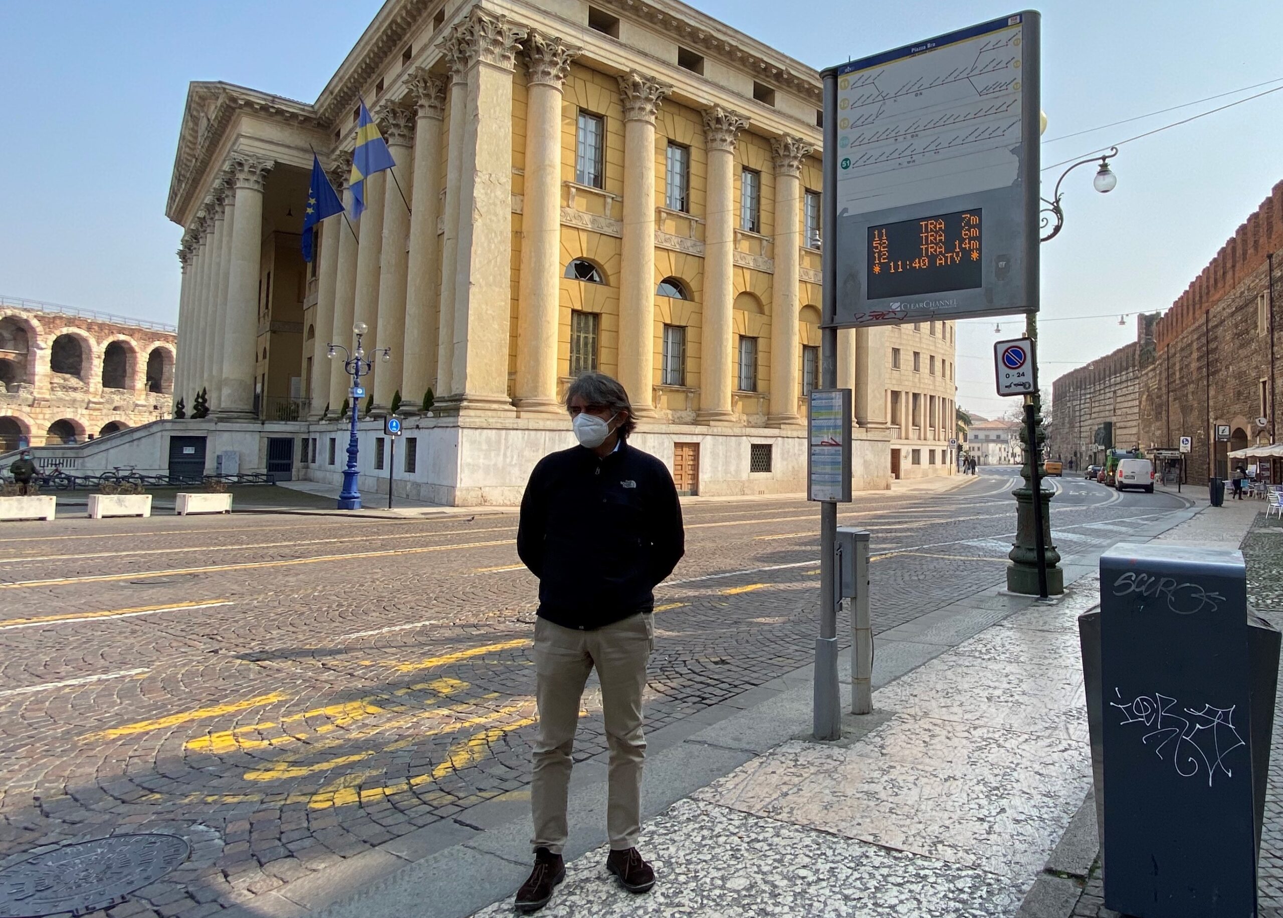 Sboarina vieta il fumo all’aperto in città: un divieto giusto