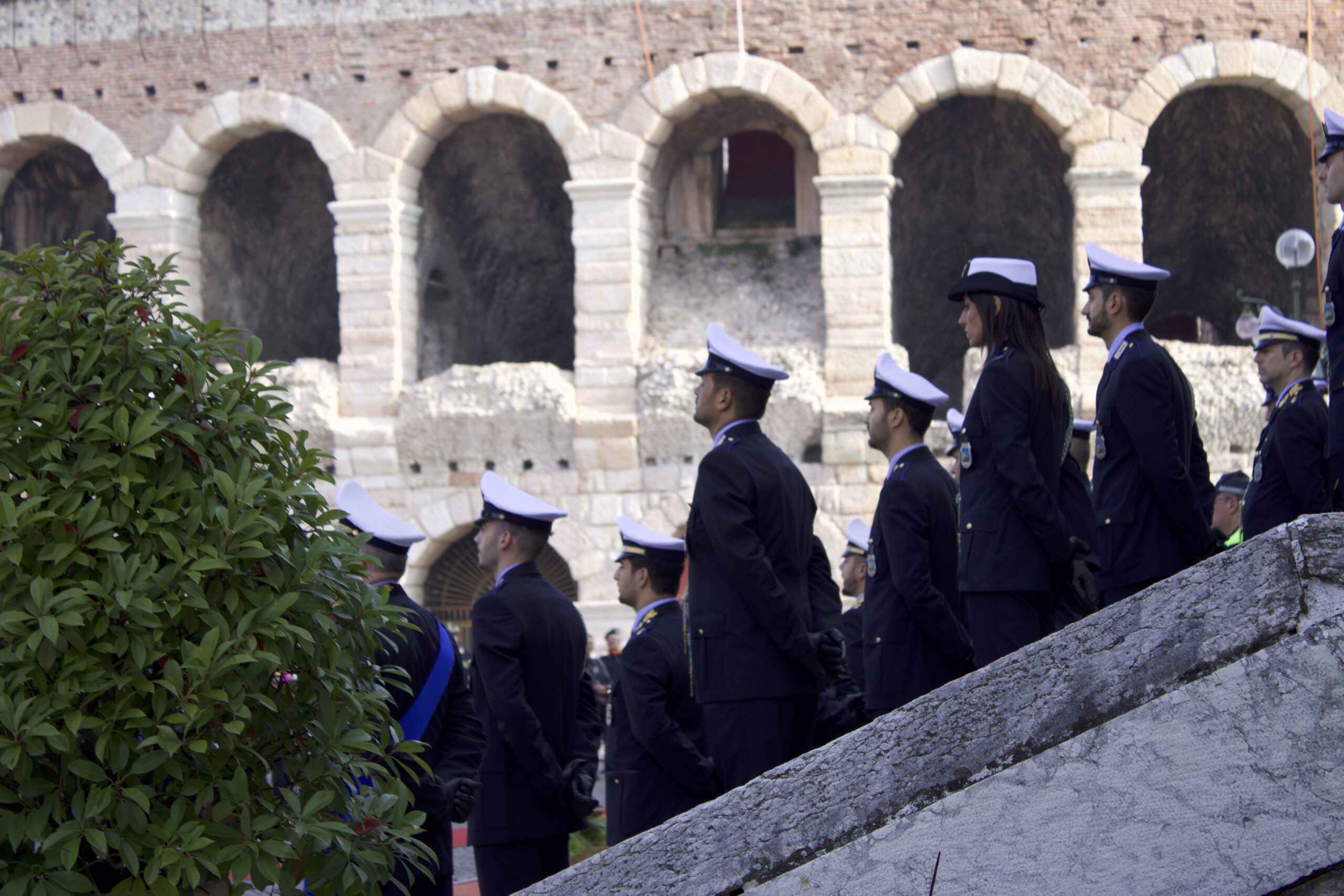 In piazza Bra la cerimonia per il 156° anniversario della Polizia Locale
