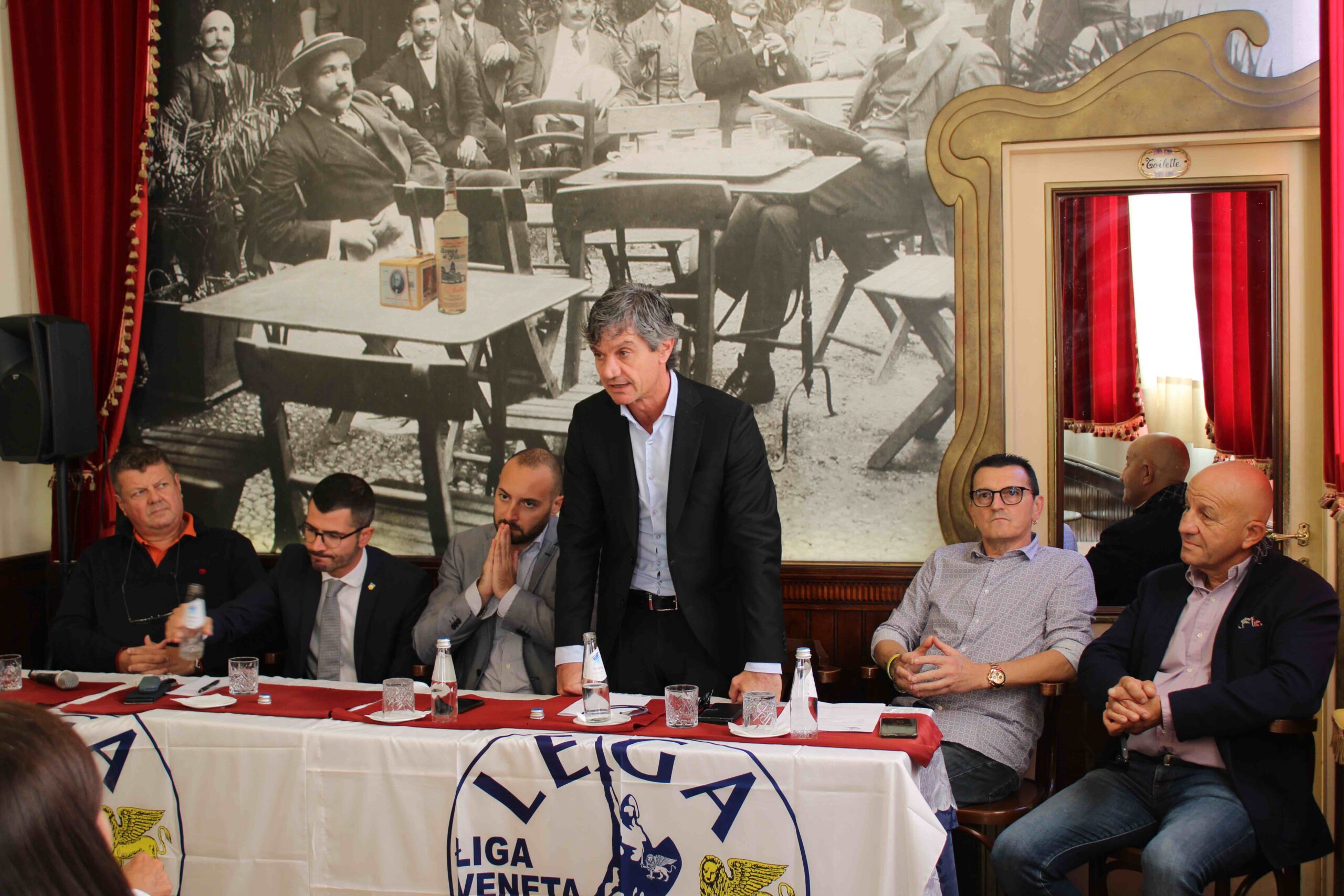 La Lega ha un nuovo segretario a Villafranca, Luca Pigozzi. E punta alla riconferma di Roberto Dall’Oca come sindaco nel 2023