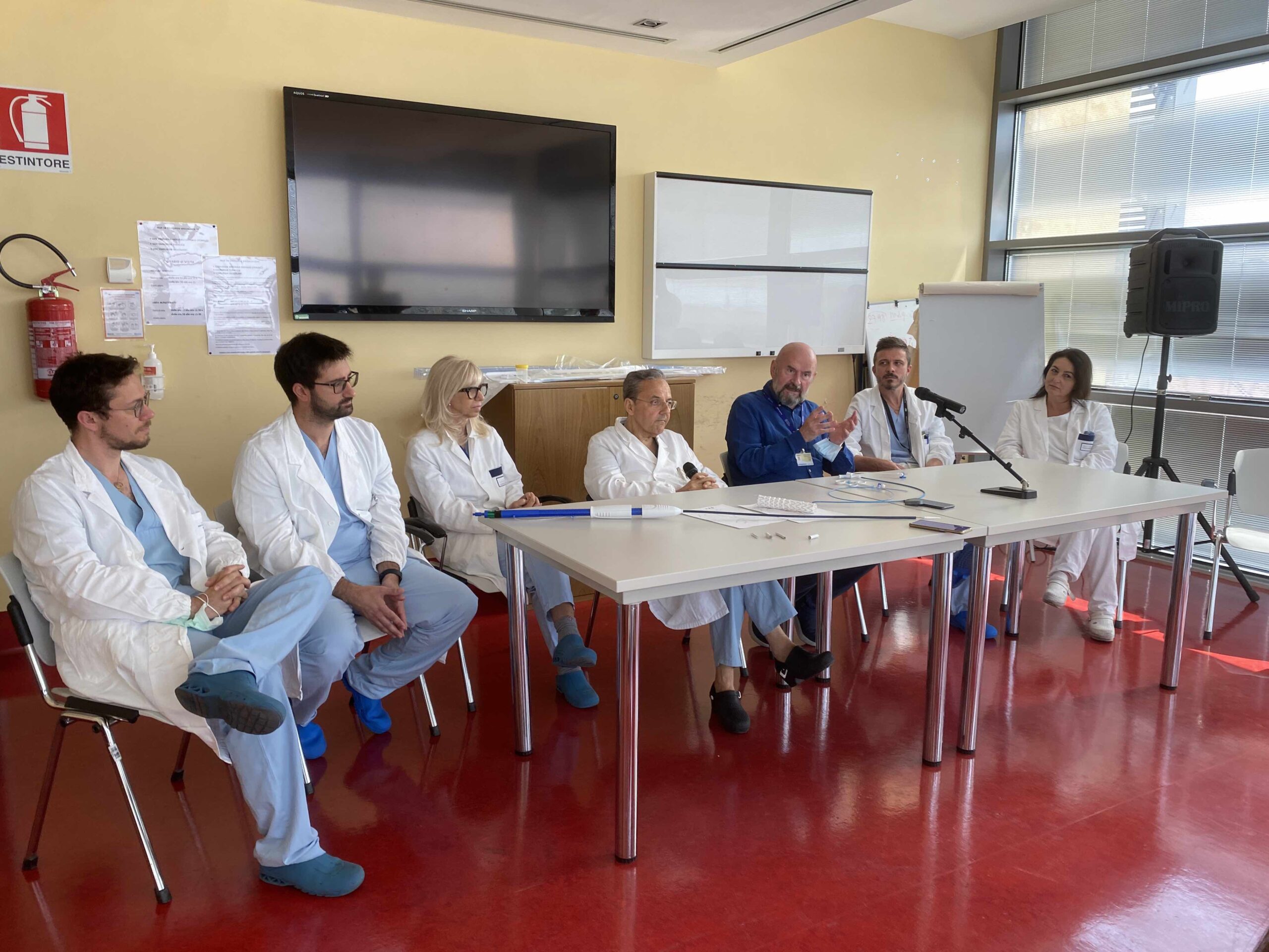 Chirurgia vascolare. Endoprotesi aortica. Primo intervento mini-invasivo in Veneto per la cura dell’aneurisma 2 IMG 9139 scaled