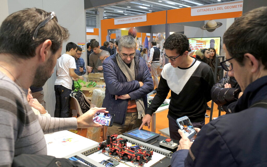 Occupazione, la Camera di commercio lancia Job Search: una "lezione" di orientamento al lavoro per 200 studenti 1 JobOrienta 2019 2