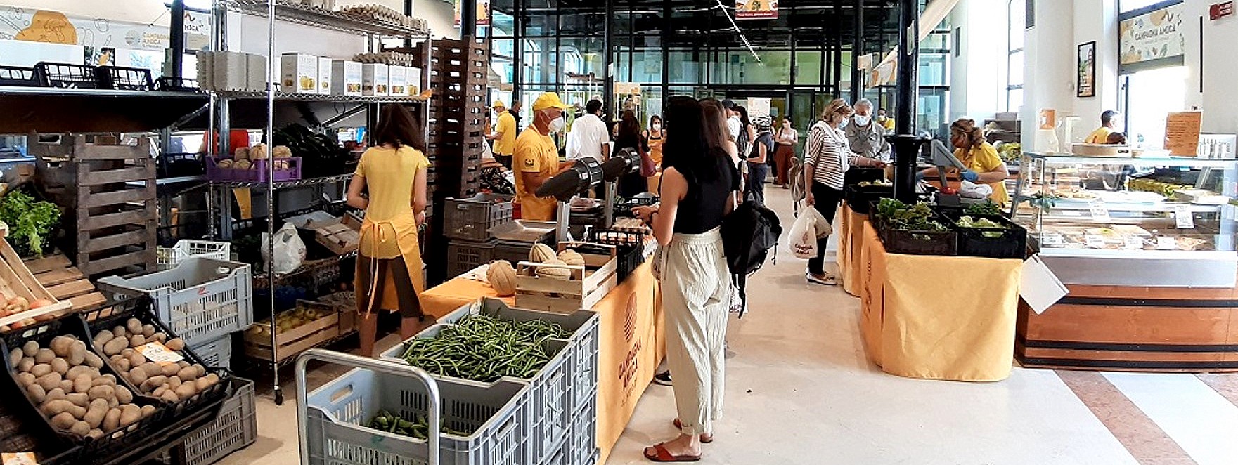 Il futuro dei mercati a Km zero: non solo i prodotti locali ma un luogo d’incontro per ritrovare la qualità e la fiducia