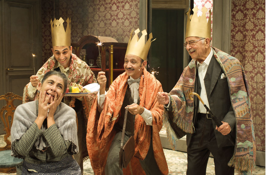 Ve piace u’presepe? e allora smettetela con questo piagnisteo sul Natale da passare in famiglia…