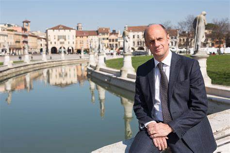 Spese elettorali in Regione: Zaia ha vinto “gratis”, Lorenzoni ha sprecato quasi 69mila€