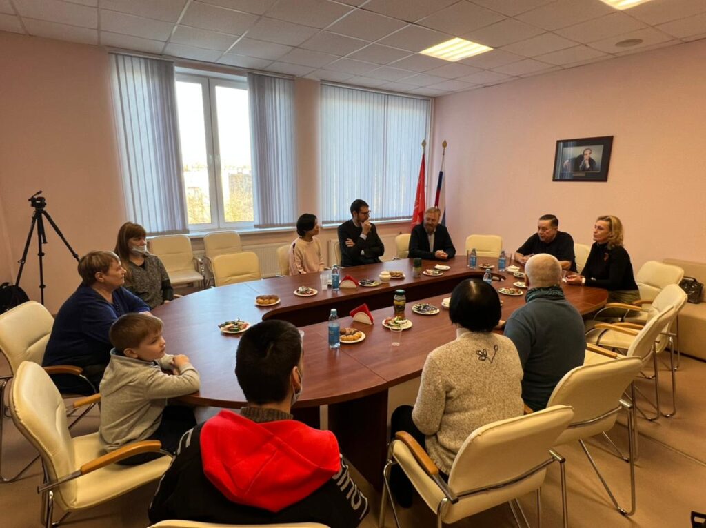 Vito Comencini in Russia incontra i profughi del Donbass rifugiati a San Pietroburgo 1 PHOTO 2022 03 16 07 31 48 2