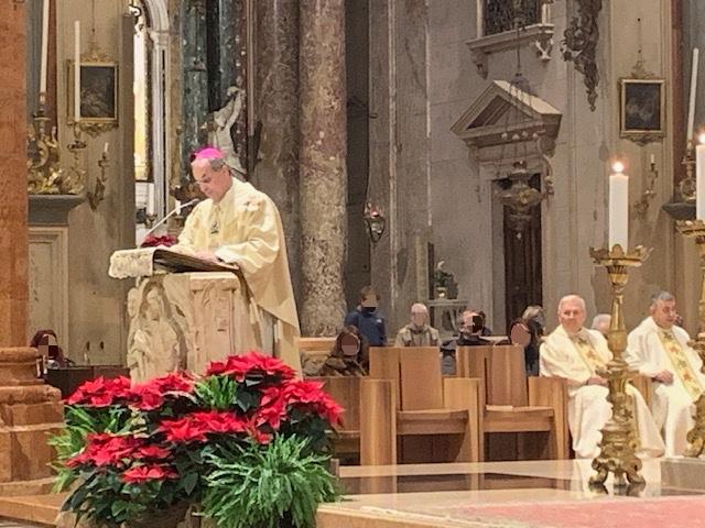 Cattedrale affollata per il Te Deum del 31 dicembre. Il messaggio universale del Vescovo Domenico Pompili 1 Cattedrale piena per il Te Deum del 31 dicembre