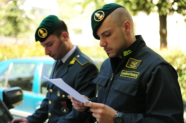 Guardia di Finanza, sequestrati 70mila prodotti contraffatti. I complimenti di Zaia