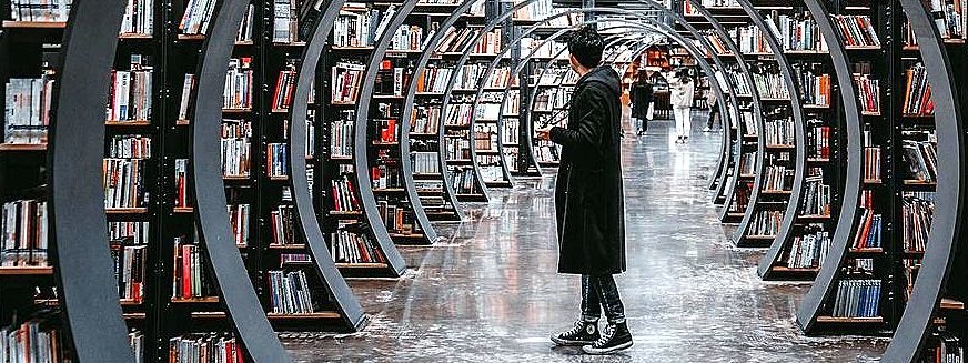 Sei storie nello spazio e nel tempo per Un’idea di paradiso. Joan Silber, i grandi ideali e le piccole scelte dell’esistenza
