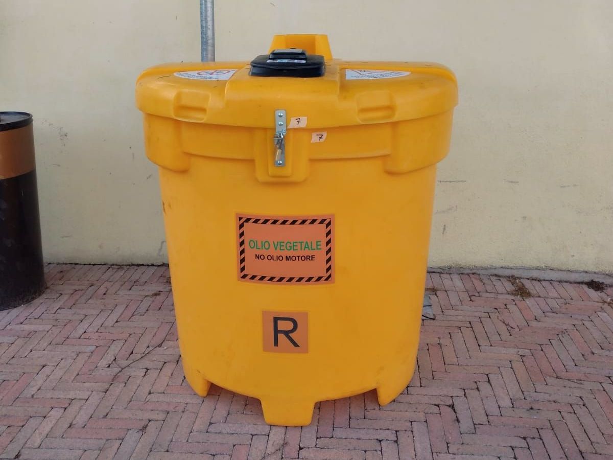 A San Pietro di Morubio arrivano i contenitori per la raccolta differenziata dell’olio esausto alimentare per venire incontro alle esigenze dei cittadini