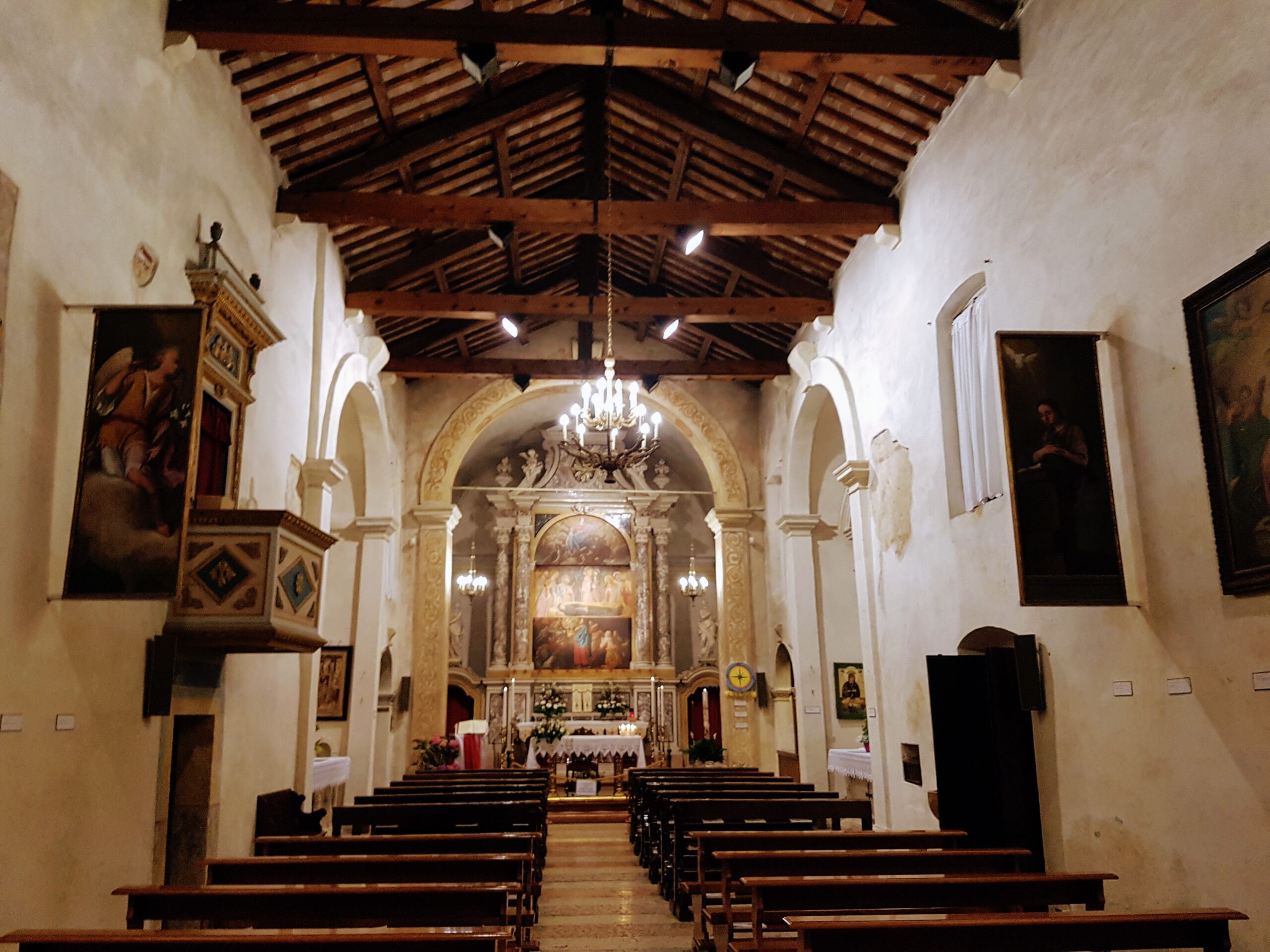 Sabato e domenica tornano le giornate FAI a Povegliano 3 Santuario Madonna Uva Secca interno scaled