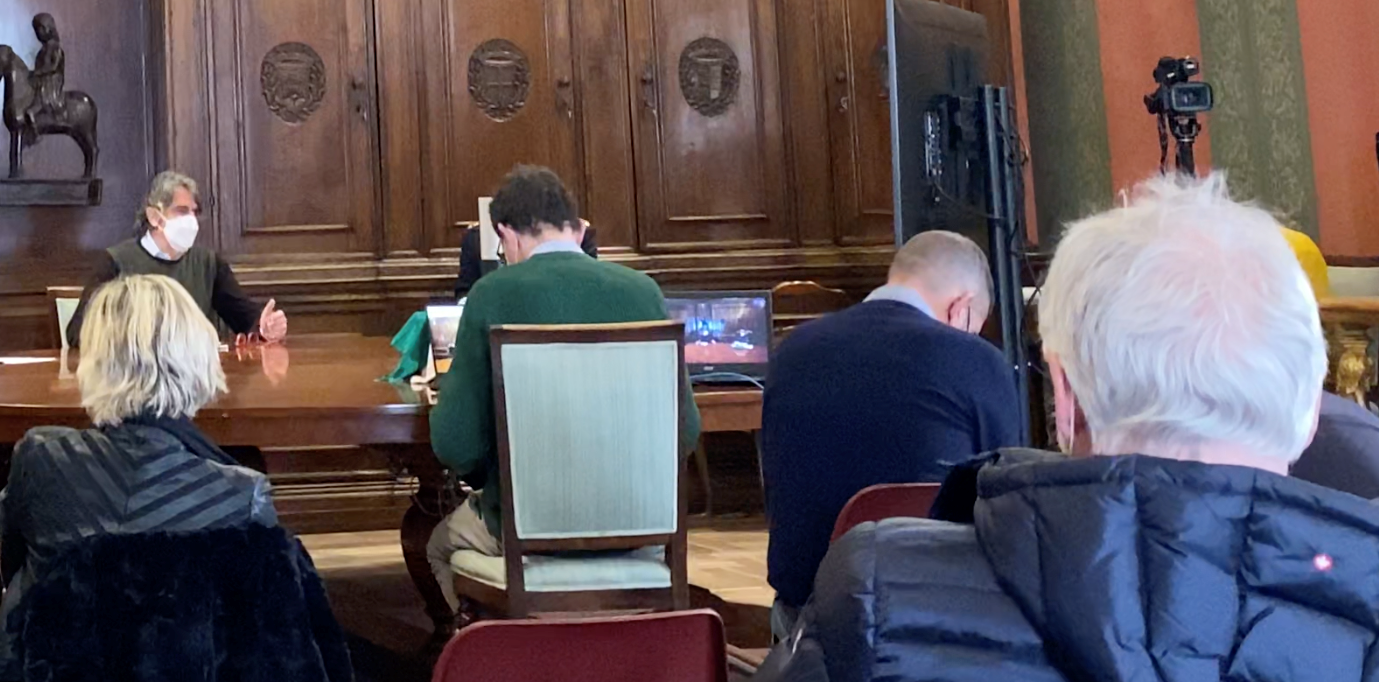 San Giorgio, barricati in un locale per sfuggire ai controlli Covid