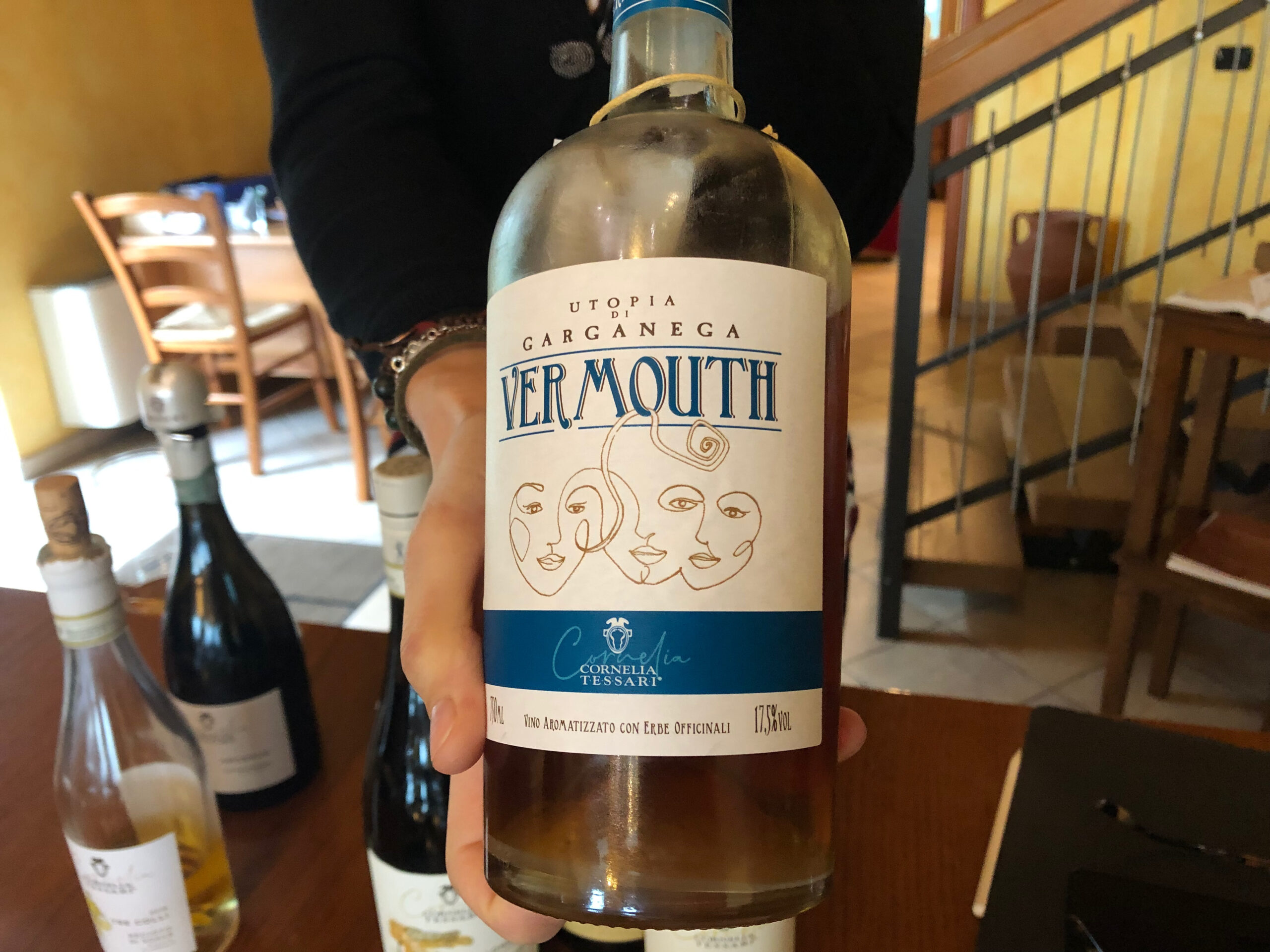 Così nasce il primo Vermut di Verona. Lo firma Cornelia Tessari con 20 botaniche in Valdalpone