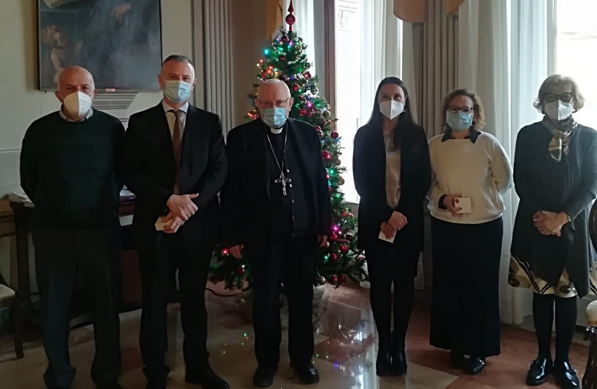 Auguri di Natale:  Banco Farmaceutico e Federfarma dal Vescovo di Verona