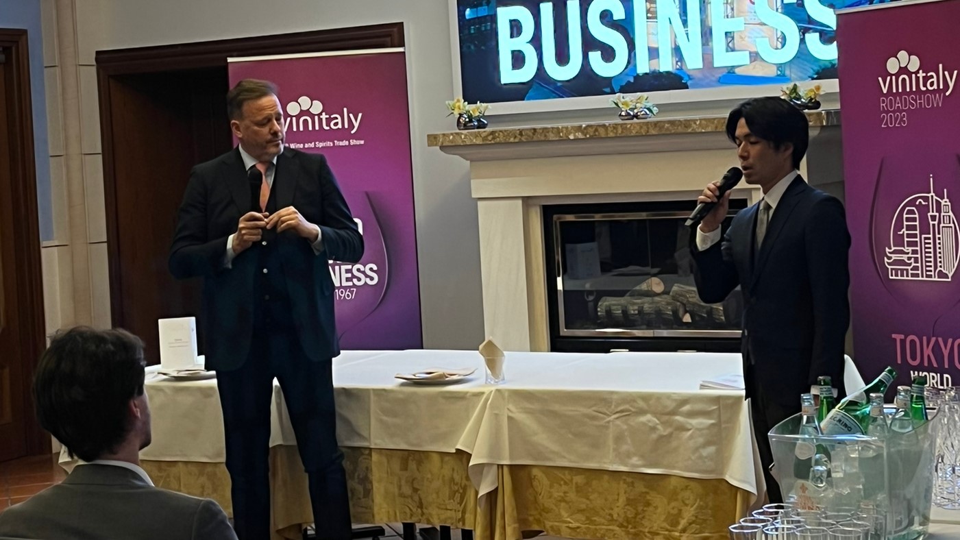Federico Bricolo a Tokyo: promozione unitaria del Vinitaly nel Far East. Intanto cresce del 18% l’export verso il Giappone