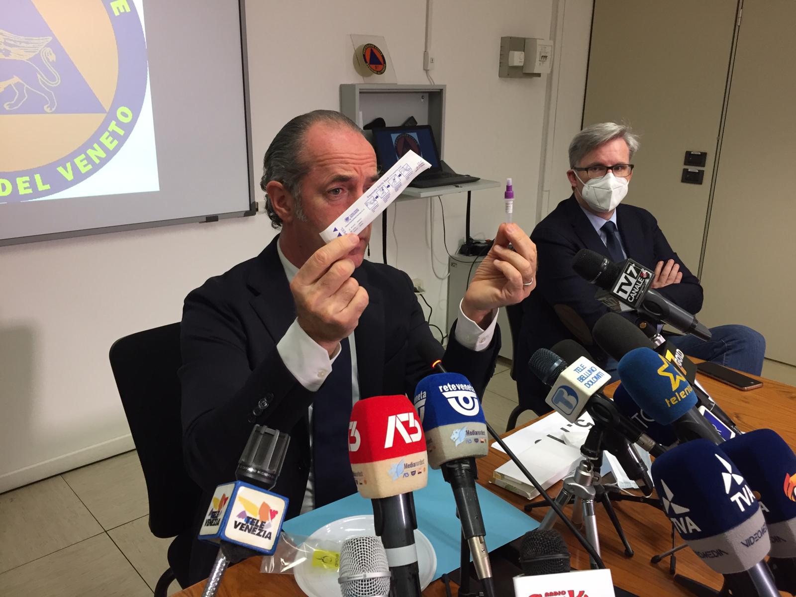 Covid-19, la situazione del Veneto: 92 i decessi in ventiquattr’ore e 4.402 positivi. Dal 19 dicembre al 6 gennaio chiusura dei confini comunali alle ore 14,00