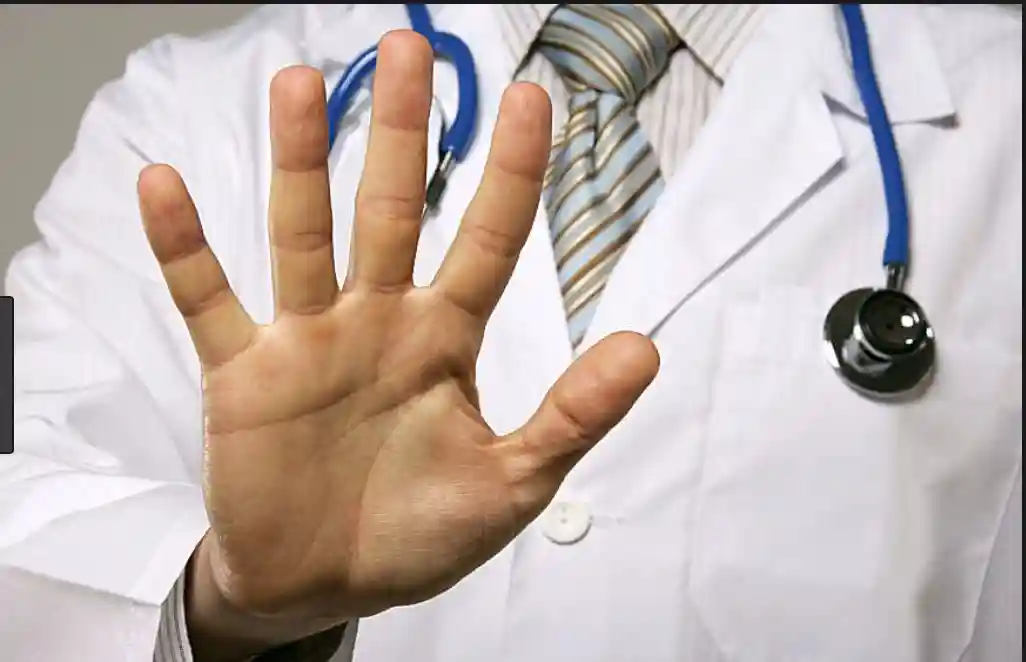 Un questionario a tutti i medici per censire le violenze subite