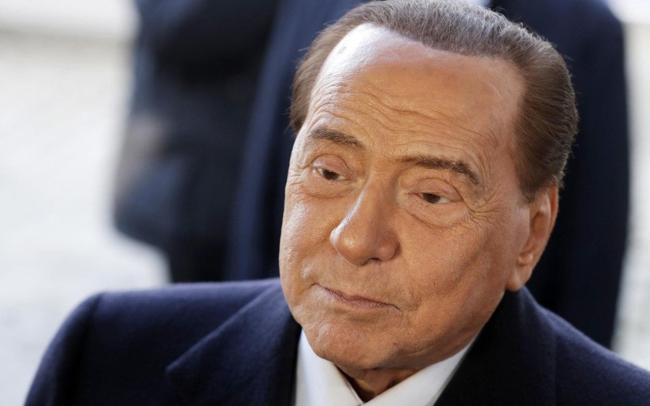 Evviva, Forza Italia ha deciso: la manfrina è finita…