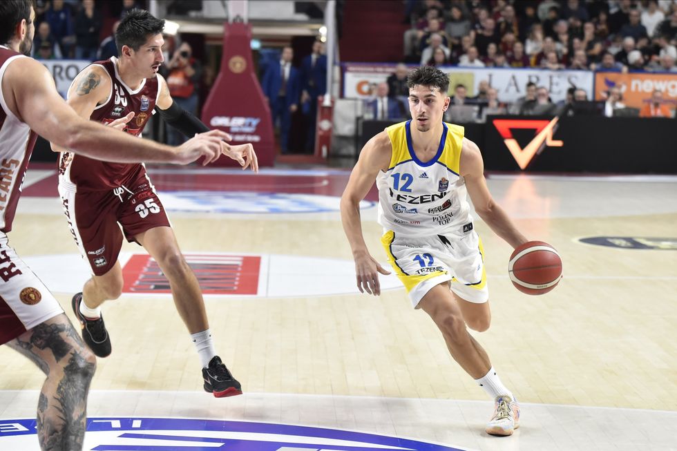 Tezenis, trauma facciale per Giordano Bortolani