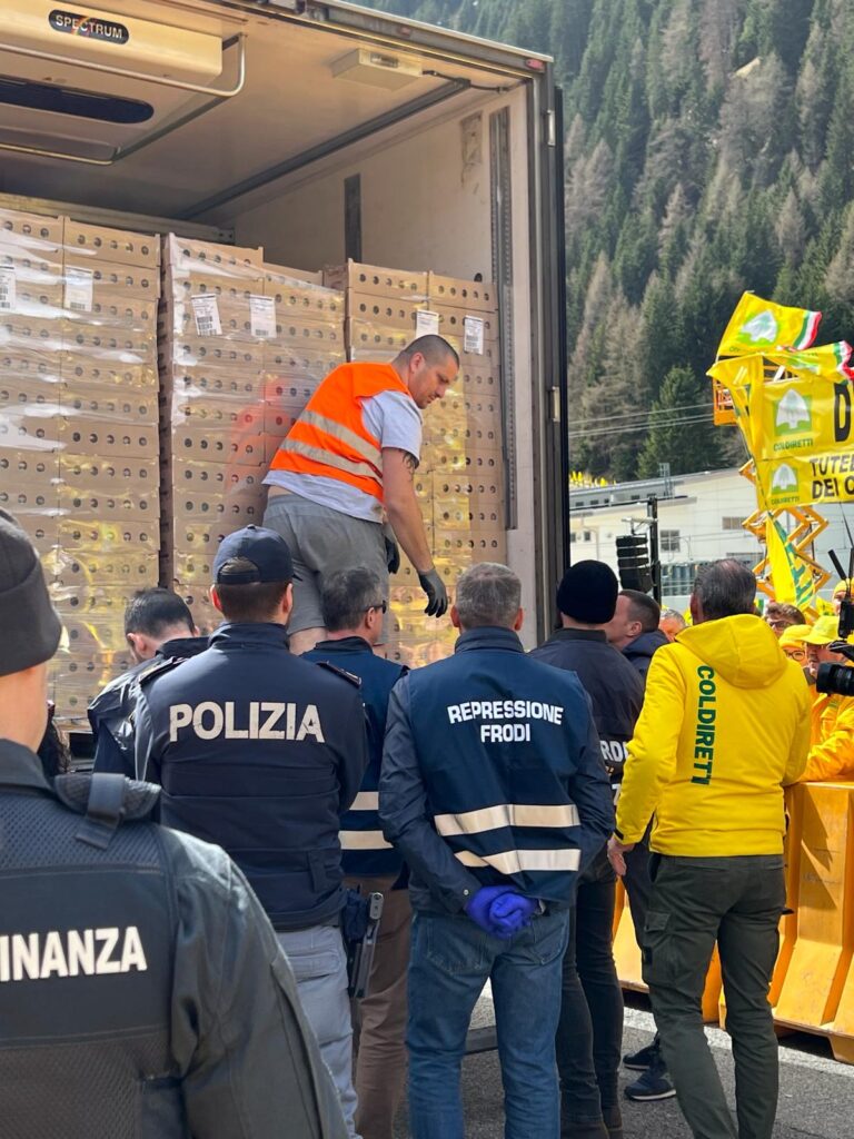 Fake o non fake Italy, qualcosa non torna al Brennero... 1 brennero forze dell ordine 2