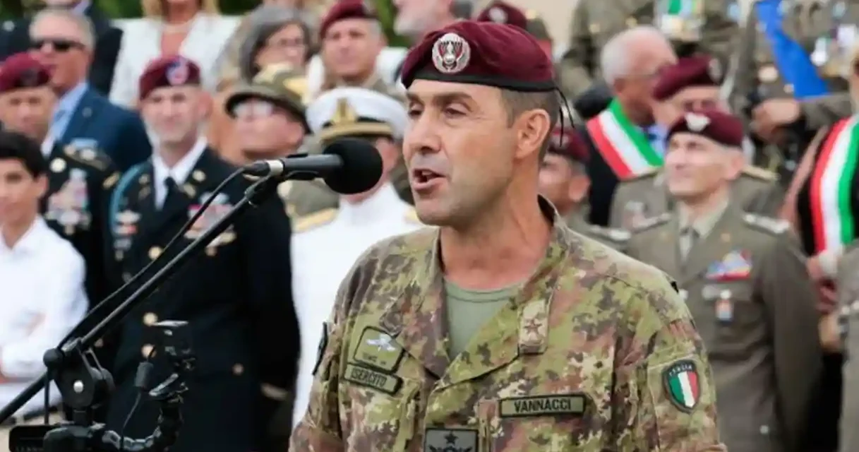 Vannacci  porta 500 mila voti alla Lega. La mossa salvagente di Salvini