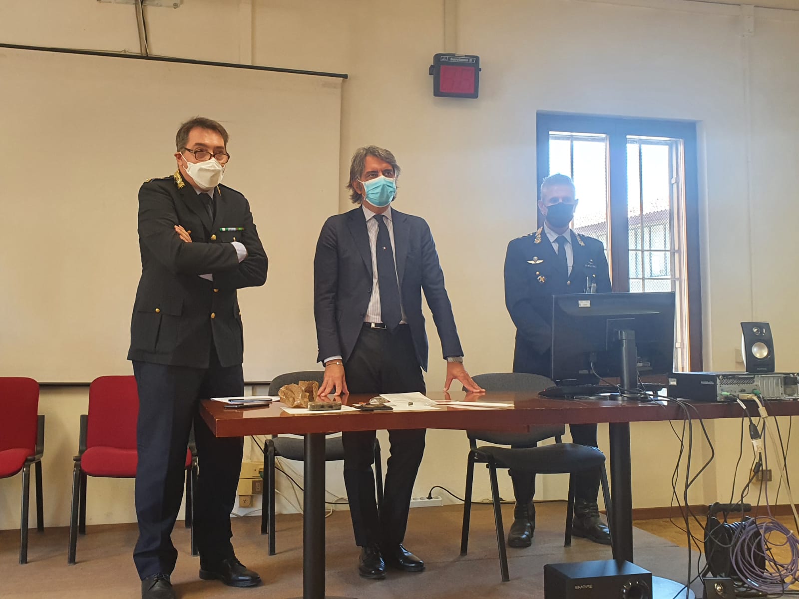 Sequestro record di hashish, la Municipale blocca corriere della droga veronese